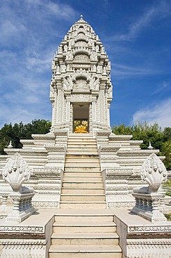 Chedi of Kantha Bopha, Royal Palace, Phnom Penh, Cambodia, Indochina, Southeast Asia, Asia