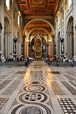 Cosmati floor, altar, nave, Basilica San Giovanni in Laterano, Basilica of St. John Lateran, Rome, Lazio, Italy, Europe