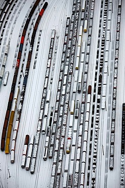 Aerial view, railway yard, freight trains, snow, Hamborn Meiderich, Duisburg, Ruhr, North Rhine-Westphalia, Germany, Europe