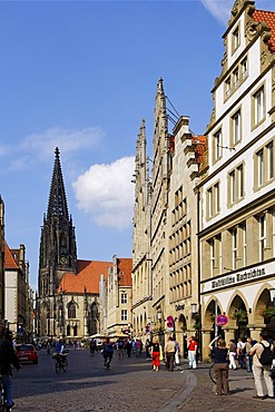 Prinzipalmarkt square with Saint Lamberti church, Muenster, North Rhine-Westphalia, Germany, Europe