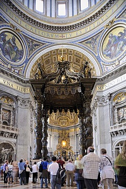 View of the altar in St. Peter's Basilica, Vatican City, Rome, Lazio, Italy, Europe