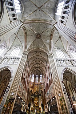 Altar and ceiling vault of the Sint Salvatorskathedraal, St. Salvator in Bruges, West Flanders, Belgium, Europe