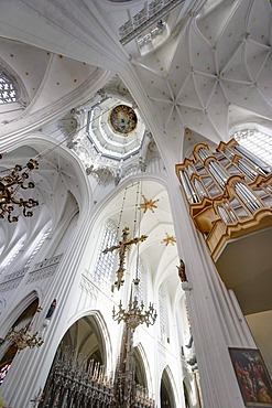 Inner shot of the Notre Dame Cathedral, Onze-Lieve-Vrouwekathedraal, Cathedrale Notre-Dame, Unesco World Heritage, Antwerp, Flanders, Belgium, Europe