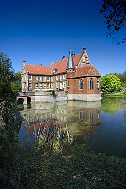 Huelshoff Castle, Havixbeck, Muensterland, North Rhine-Westphalia, Germany, Europe