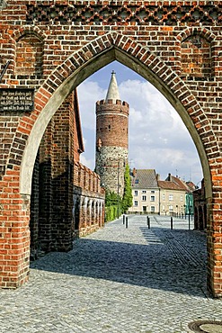 Old city walls with the Dammtor gate, Jueterbog, Flaeming, Brandenburg, Germany, Europe