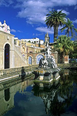 Fountain in the park of Palacio de Estoi, Estoi, Algarve, Portugal, Europe