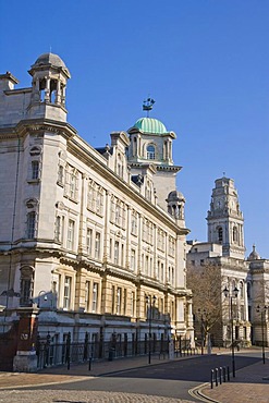 Park Building, University of Portsmouth, and Guildhall, Portsmouth City Council, King Henry I Street, Portsmouth, Hampshire, England, United Kingdom, Europe