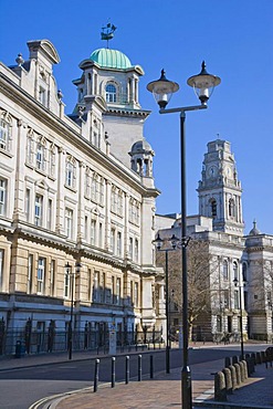 Park Building, University of Portsmouth, and Guildhall, Portsmouth City Council, King Henry I Street, Portsmouth, Hampshire, England, United Kingdom, Europe