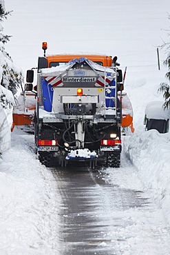 Winter road clearance, Unimog bulldozer, clearing snow, snow plough