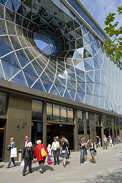 MyZeil shopping center, entrance, hole in glass front, PalaisQuartier, Zeil, city center, Frankfurt am Main, Hesse, Germany, Europe