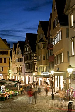 Shops on the Holzmarkt market in the evening, people, historic centre, Tuebingen, Baden-Wuerttemberg, Germany, Europe