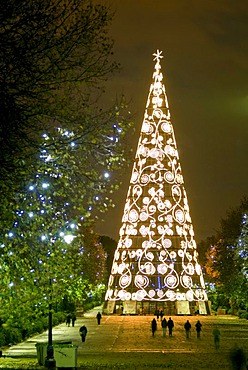 Christmas tree, Retiro Park, Jardines del Buen Retiro, Madrid, Spain, Europe