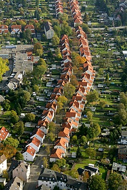 Aerial shot, townhouses, colliery settlement, Karl Haarmann Strasse, Brambauer, Luenen, Ruhr district, North Rhine-Westphalia, Germany, Europe