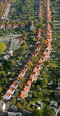 Aerial shot, townhouses, colliery settlement, Karl Haarmann Strasse, Brambauer, Luenen, Ruhr district, North Rhine-Westphalia, Germany, Europe