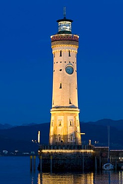Lighthouse at the harbor entrance, Lindau, Lake Constance, Bavaria, Germany, Europe