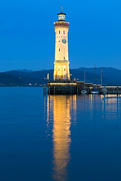 Lighthouse at the harbor entrance, Lindau, Lake Constance, Bavaria, Germany, Europe