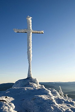 Icy summit cross on the Grosser Arber, 1456m, Bavarian Forest Nature Park, Bavaria, Germany, Europe