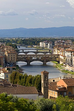 City view with the Ponte Vecchio bridge and Arno river, view from Mount all Croci, Florence, Tuscany, Italy, Europe