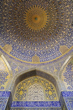 Colorful faience tiles in the central prayer hall of Shah or Imam, Emam Mosque at Meidan-e Emam, Naqsh-e Jahan, Imam Square, UNESCO World Heritage Site, Esfahan, Isfahan, Iran, Persia, Asia