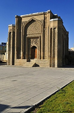 Historic Gonbad-e Alavian Tomb, Hamadan, Hamedan, Iran, Persia, Asia