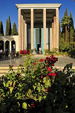 Mausoleum of the famous Persian poet Abu Muslih bin Abdallah Shirazi, Saadi, Saadiye, Shiraz, Fars, Iran, Persia, Asia