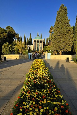 Mausoleum of the famous Persian poet Abu Muslih bin Abdallah Shirazi, Saadi, Saadiye, Shiraz, Fars, Iran, Persia, Asia