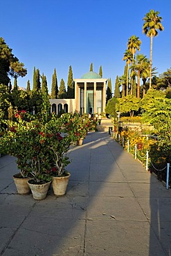 Mausoleum of the famous Persian poet Abu Muslih bin Abdallah Shirazi, Saadi, Saadiye, Shiraz, Fars, Iran, Persia, Asia