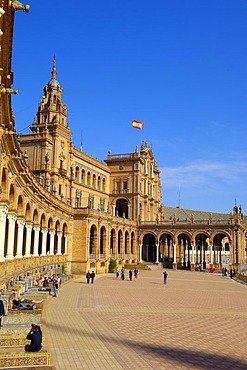 Plaza de Espana in Maria Luisa Park, Seville, Andalusia, Spain, Europe