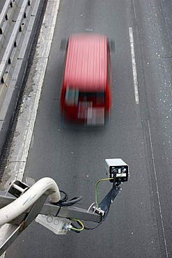 Mobile tollbooth, sensors at a highway construction site on the A2 motorway near Boenen, North Rhine-Westphalia, Germany, Europe