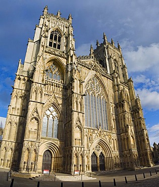 York Minster west entrance, York, Yorkshire, England, United Kingdom, Europe