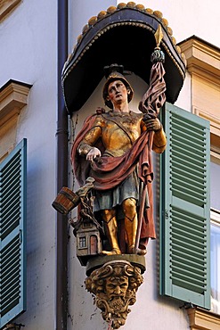 Statue of the "Holy Florian" on the corner of a house, Karolinenstrasse, Bamberg, Upper Franconia, Bavaria, Germany, Europe