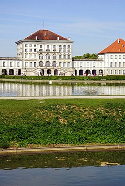 Schloss Nymphenburg palace, park at the Nymphenburger Schlosskanal palace canal, Neuhausen-Nymphenburg, Munich, Upper Bavaria, Bavaria, Germany, Europe