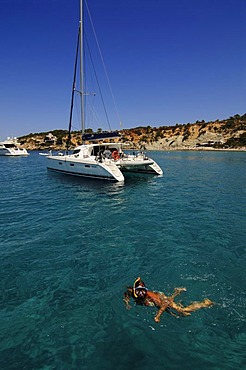 Tour boat, boat trip, Cala d'Hort, Ibiza, Pine Islands, Balearic Islands, Spain, Europe