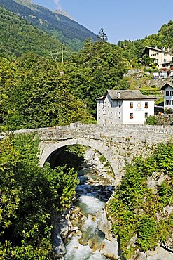 Historic stone bridge in the village of Borgonovo, Borgonuovo, on the hiking trail Via Bregaglia, Val Bregaglia, Bergell Valley, Engadin, Grisons, Graubuenden, Switzerland, Europe