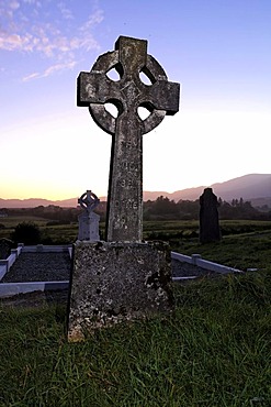 Celtic cross headstone, cemetry, Sneem, County Kerry, Ireland, Europe