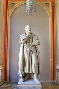 Bavarian State Library, first floor, statue of Albrecht V, Duke of Bavaria, Munich, Bavaria, Germany, Europe