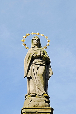 Statue of the Virgin Mary, St. Nicholas' Church, formerly the church of Brauweiler Abbey, a former Benedictine monastery, Brauweiler, Pulheim, Rhineland, North Rhine-Westphalia, Germany, Europe