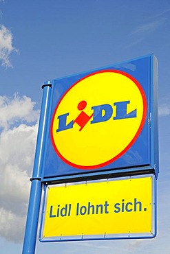 "Lidl lohnt sich", Lidl is worthwhile, logo, sign, Lidl, supermarket, discount supermarket chain