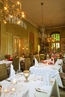 Restaurant, Hotel Villa Sorgenfrei, Radebeul near Dresden, Saxony, Germany, Europe