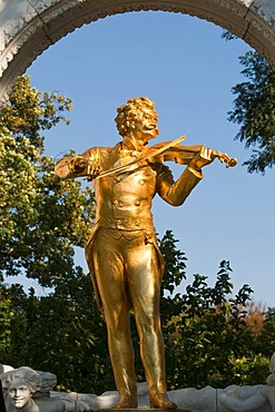 Johann-Strauss-Denkmal memorial, Stadtpark city park, Art Nouveau, Ringstrasse street, Vienna, Austria, Europe