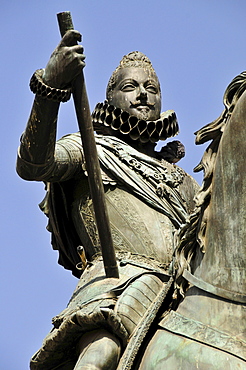 Equestrian statue of Phillip III on the Plaza Mayor square, Madrid, Spain, Iberian Peninsula, Europe