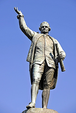 Statue of Captain James Cook, Hyde Park, Sydney, New South Wales, Australia