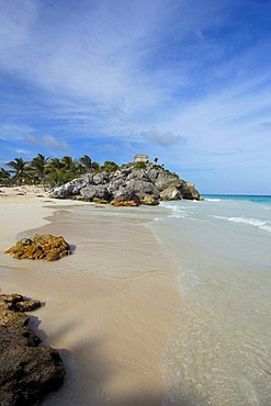 Beach at Mayan ruins of Tulum, 1200-1524, Tulum, Quintana Roo state, Mayan Riviera, Yucatan Peninsula, Mexico