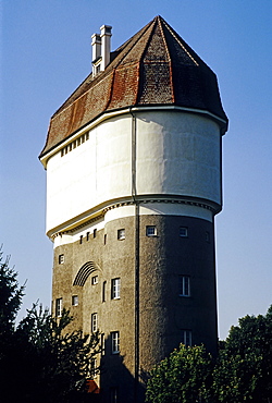 Water Tower, built in 1915, housing estate for railway employees, Duisburg, Rheinhausen-Friemersheim, North Rhine-Westphalia, Germany, Europe