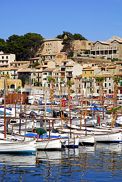 Sailing boats in the marina, the houses of Puerto Soller at back, Port de Soller, Mallorca, Majorca, Balearic Islands, Mediterranean Sea, Spain, Europe