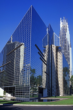 Church Crystal Cathedral in Anaheim, mirrored facade, Los Angeles, California, America, United States