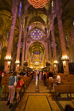 Interior of the Cathedral La Seu at Palma, nave, wedding, Mallorca, Majorca, Balearic Islands, Spain, Europe