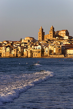 Old town by the sea, Cefalo, Palermo province, Sicily, Italy, Europe