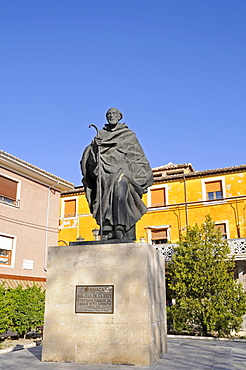 Monument, pilgrim, monk, San Juan de la Cruz, Carmelitas Descazos, Carmelites, Caravaca de la Cruz, sacred city, Murcia, Spain, Europe