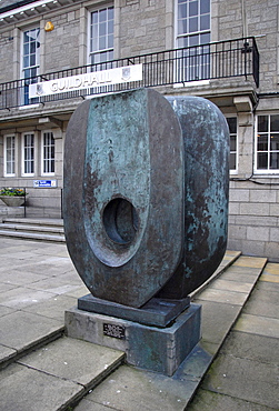 Modern sculpture by Barbara Hepworth, City Hall, Guild House, artist's town, coastal town, St. Ives, Cornwall, southern England, England, UK, Europe